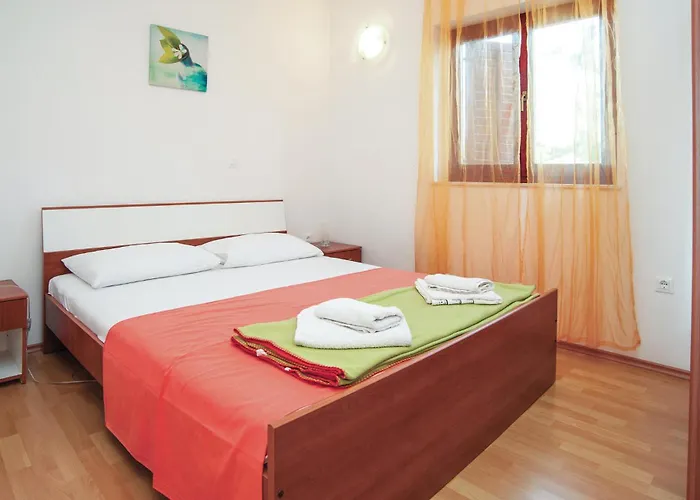 Apartament Gorgeous In Biograd With Wifi *